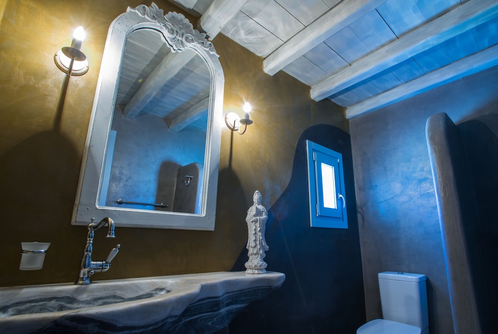 Aelia Paros Villas