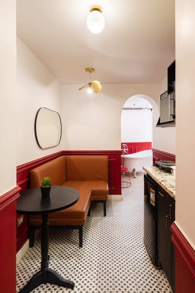 The Red-hot Retro Studio @ Cairo's Downtown