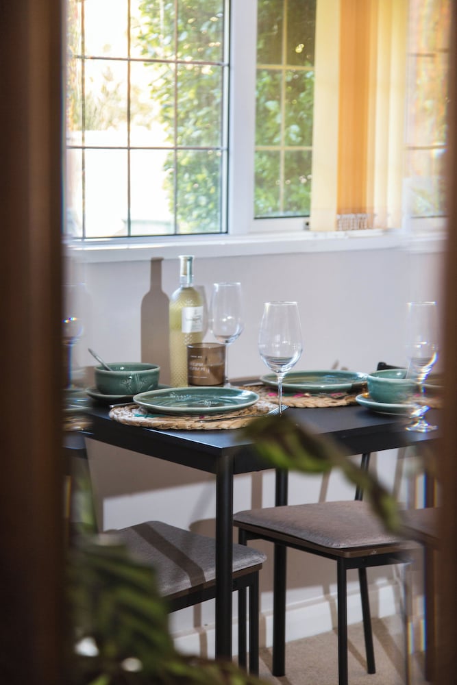 Calm Private Annex Ideal to Work, Rest & Explore