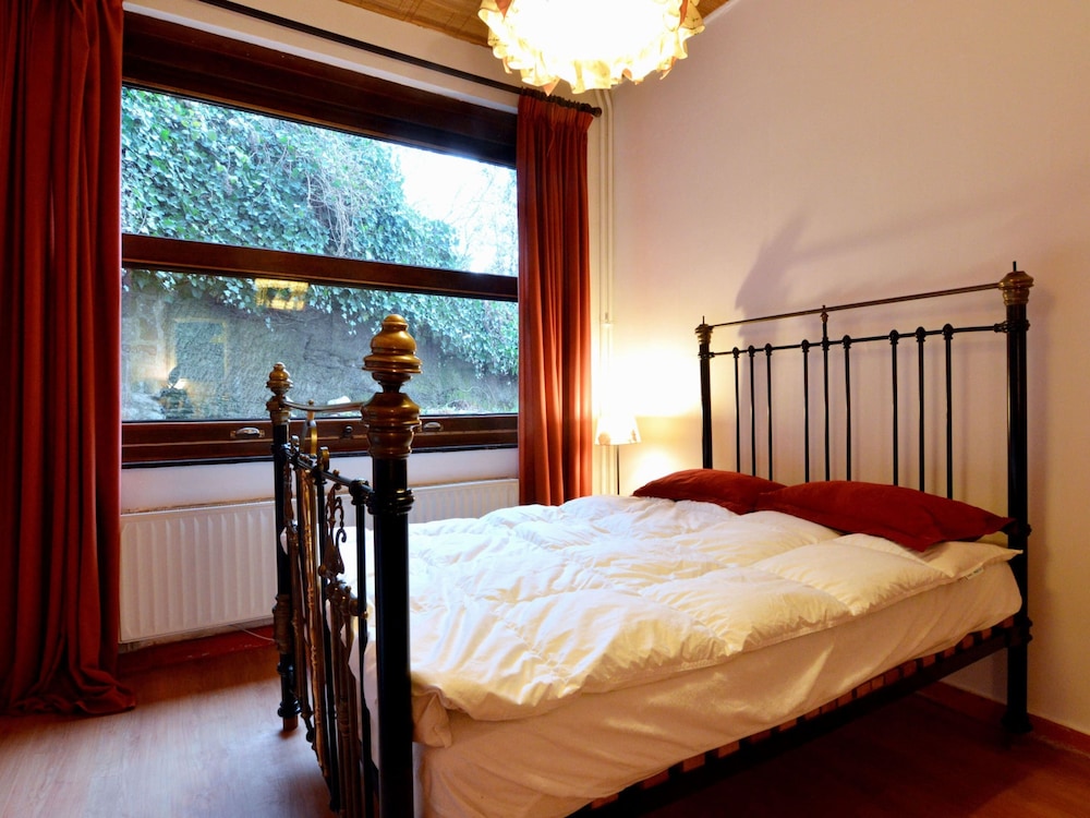 Holiday Home in La Roche-en-ardenne view 4