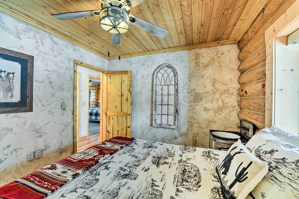 Charming Bedford Cabin w/ Private Hot Tub! view 2