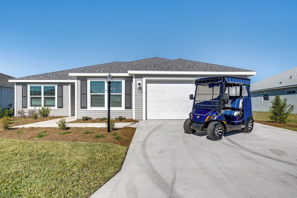 The Villages Golf Escape: Home w/ Pool Access!