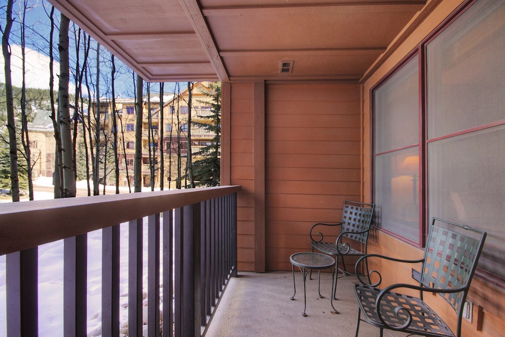 8824 The Springs 2 Bedroom Condo by RedAwning