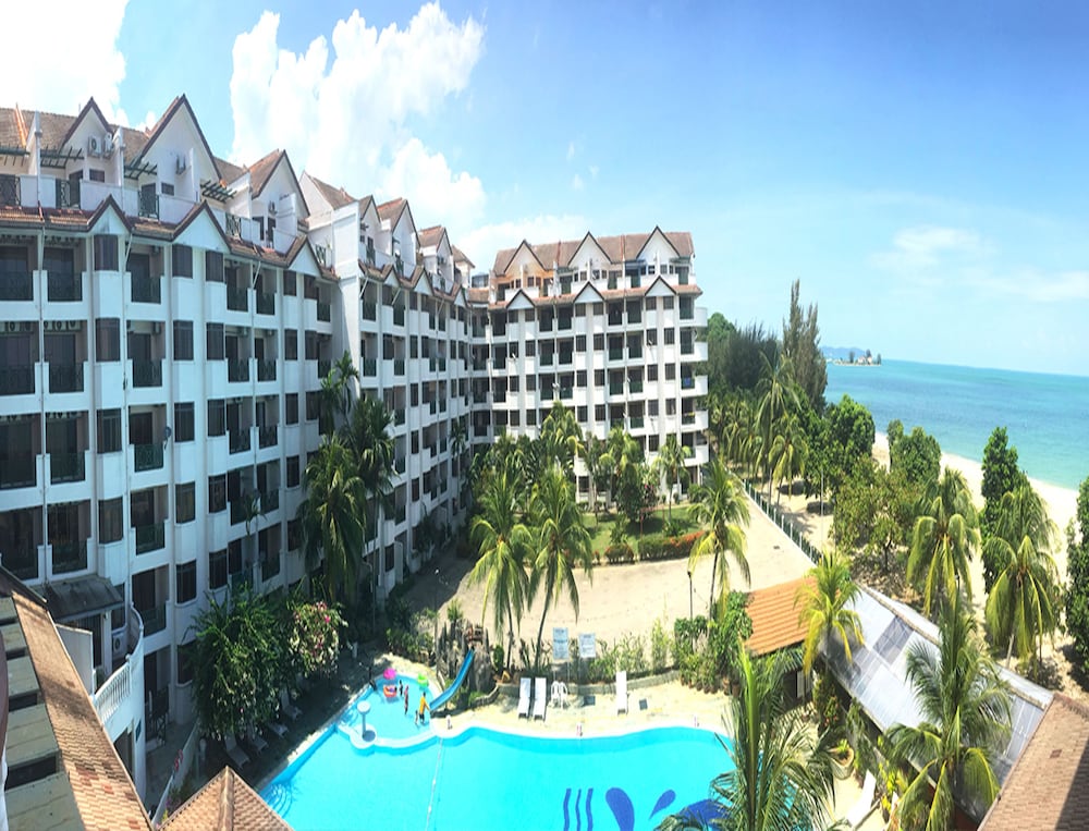 Hotel Bayu Beach Resort - Image 1