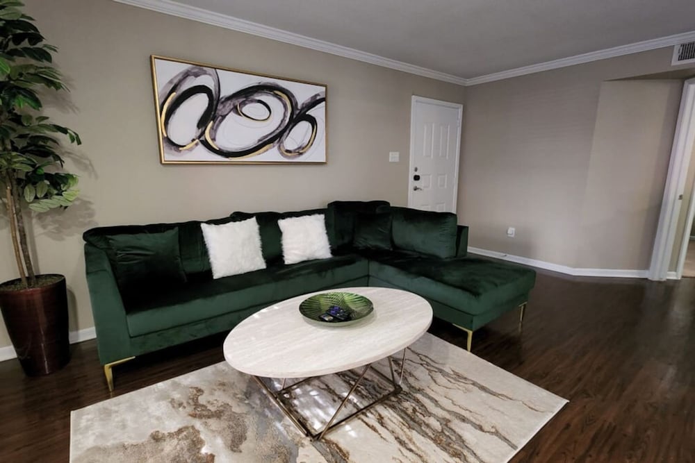 Medical Center 2BR With Resort Amenities