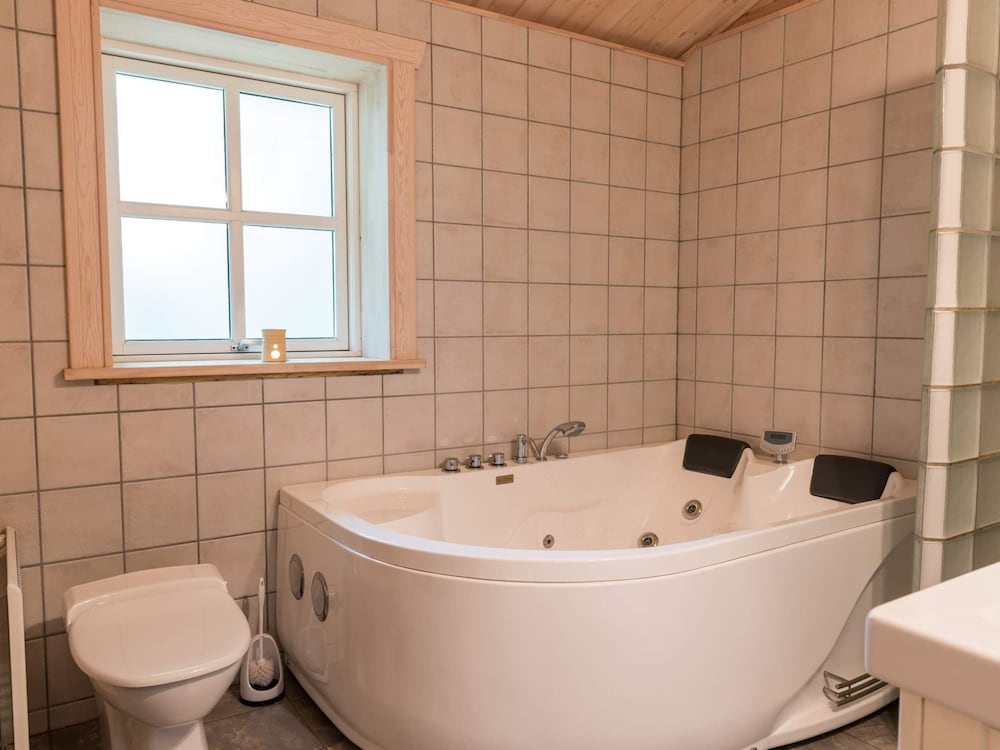 6 Person Holiday Home in Norre Nebel view 5