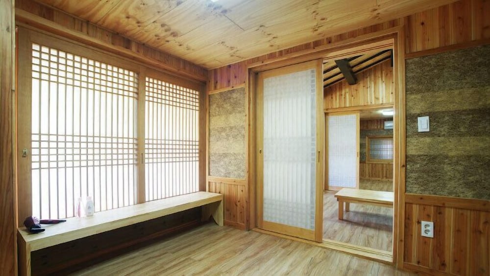 Chan's House Pension