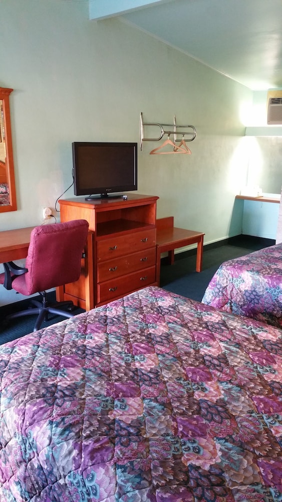 Budget Inn - Property Image 6