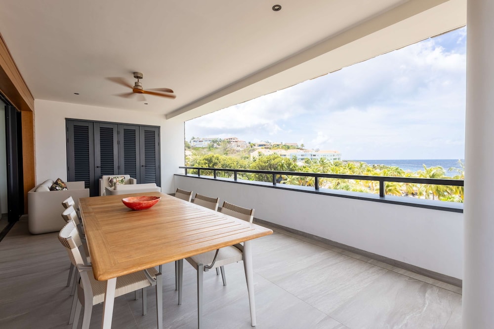 NEW Luxury Ocean View Stay at The Shore Blue Bay