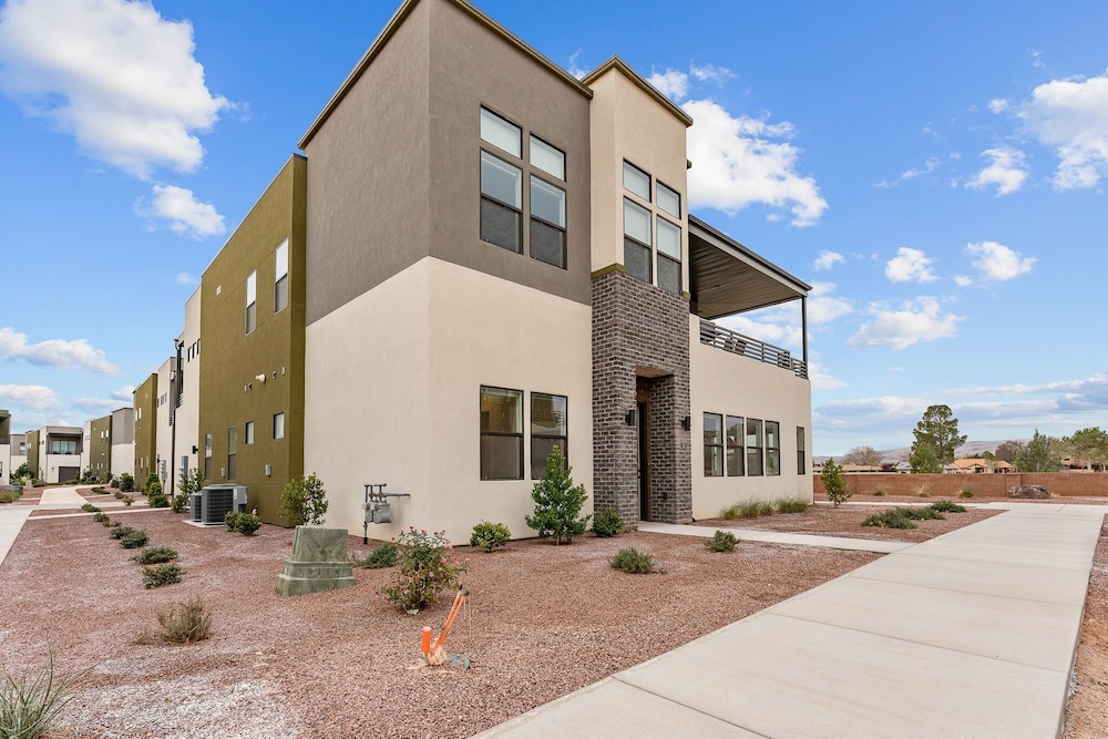 Villa #33 At Bloomington Country Club 3 Bedroom Condo