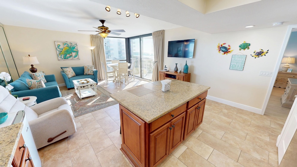 Mainsail 223 2 Bedroom Condo