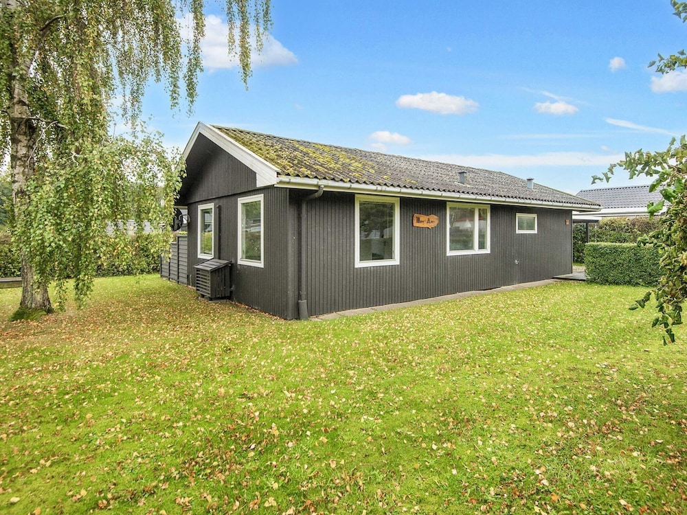 6 Person Holiday Home in Juelsminde-by Traum