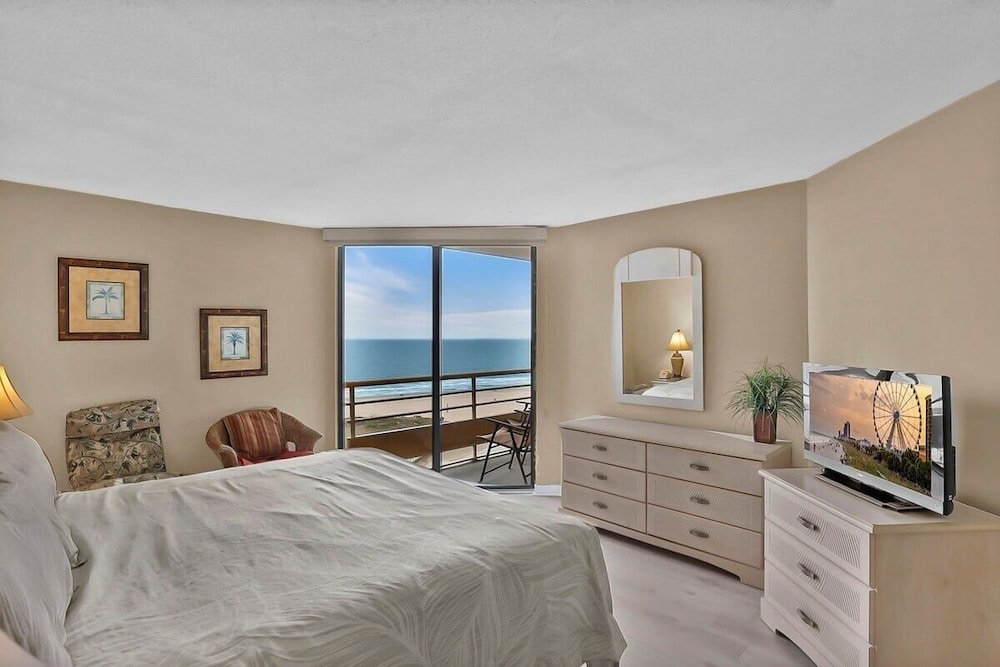 Ocean Creek North Tower F11 2 Bedroom Condo