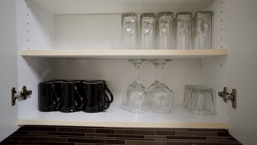 Spacious 2-br APT Near Disneyland Pool Hot Tub GYM