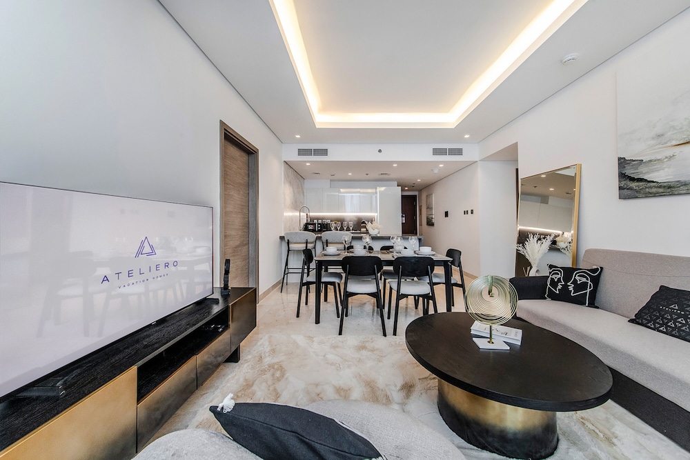 Premium 3BR with Full Burj Khalifa view