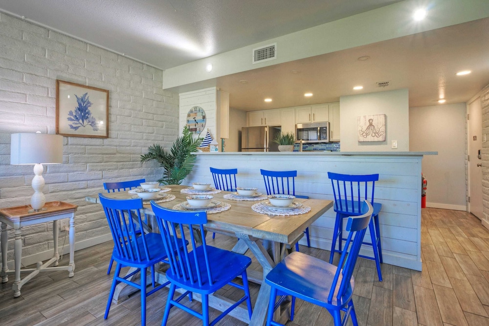 Sleeps 20 3 Condos w/ Beach Access, Pool, Tennis Courts Sea Sands Complex