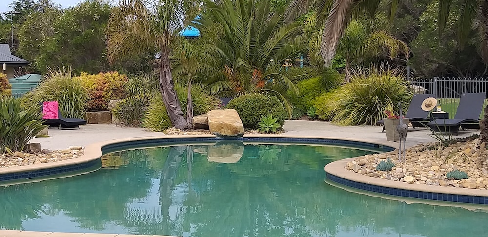 Island Cove Villas