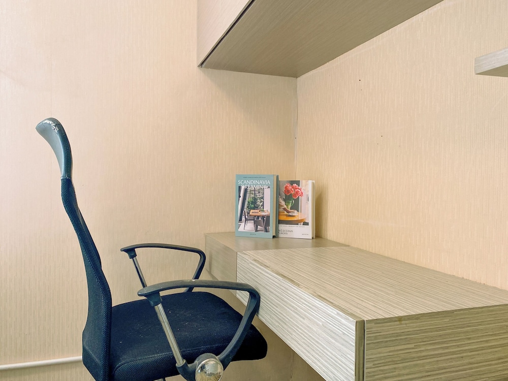Well Designed And Warm 2Br At Bassura City Apartment