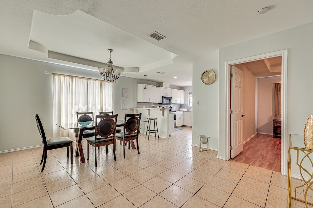 4 Mi to Dtwn Brownsville: Family Home w/ Yard!
