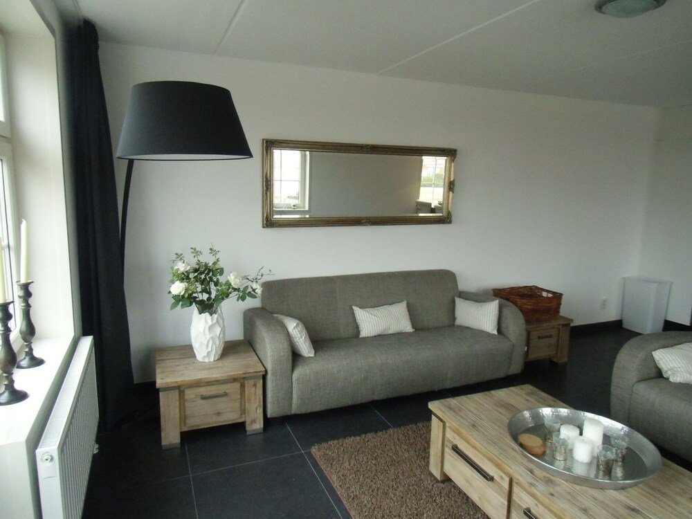 Holiday Home Built in Zaanse Style, Near Alkmaar view 4