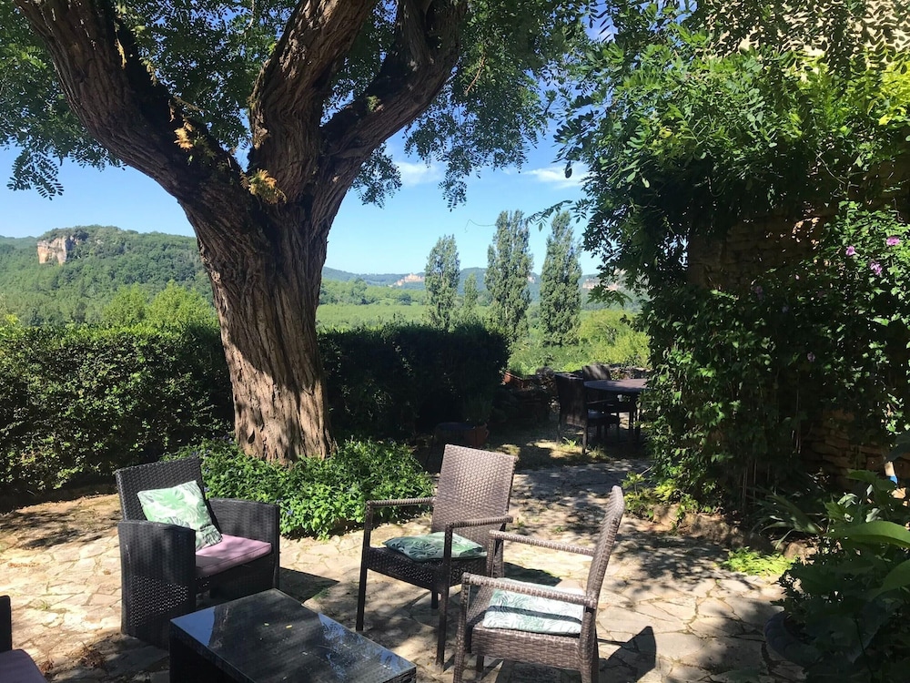 Cozy Vacation Home in Nouvelle-aquitaine