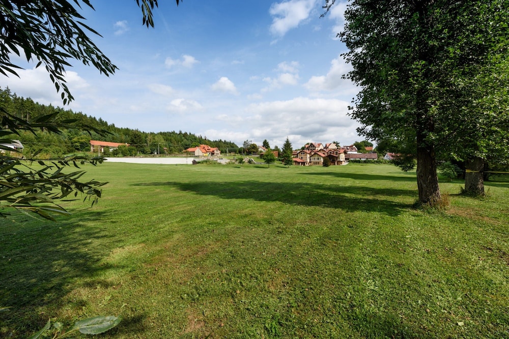 Villa in Varvazov With Garden Retreat