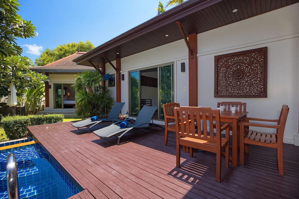 Live the Tropical Dream at Villa Mylico