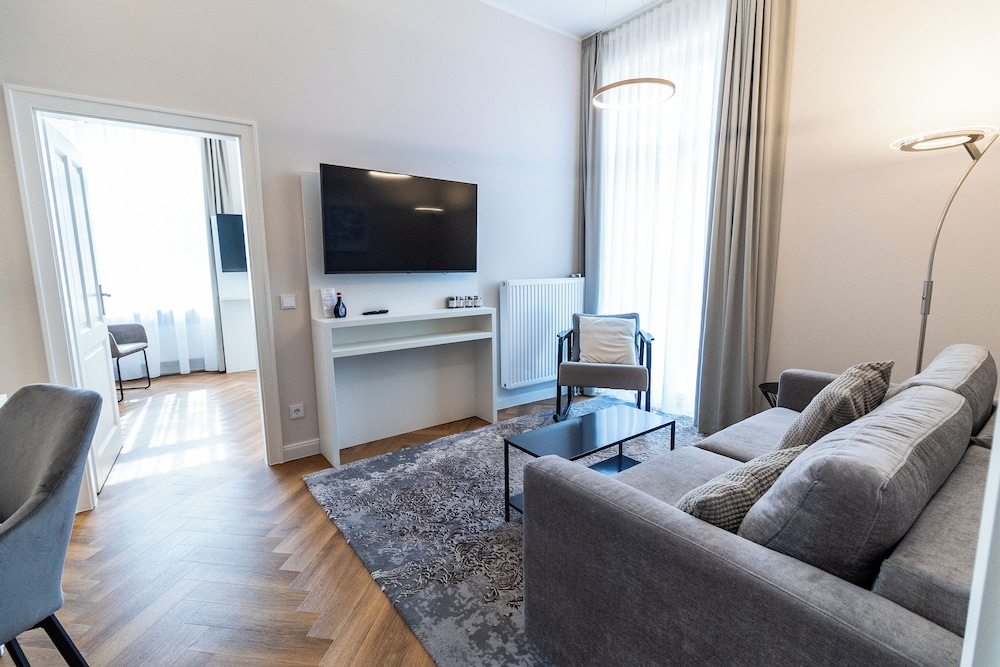 Berlin Vacations - Hotel Kaiserhof Victoria - Property Image 9