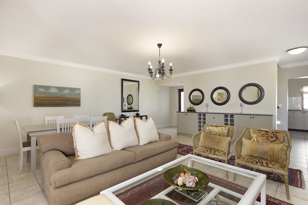 Winelands Golf Lodges at De Zalze