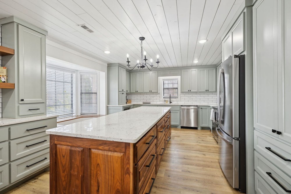 Fox Haven Retreat-modern Cabin-acres of Priv Land