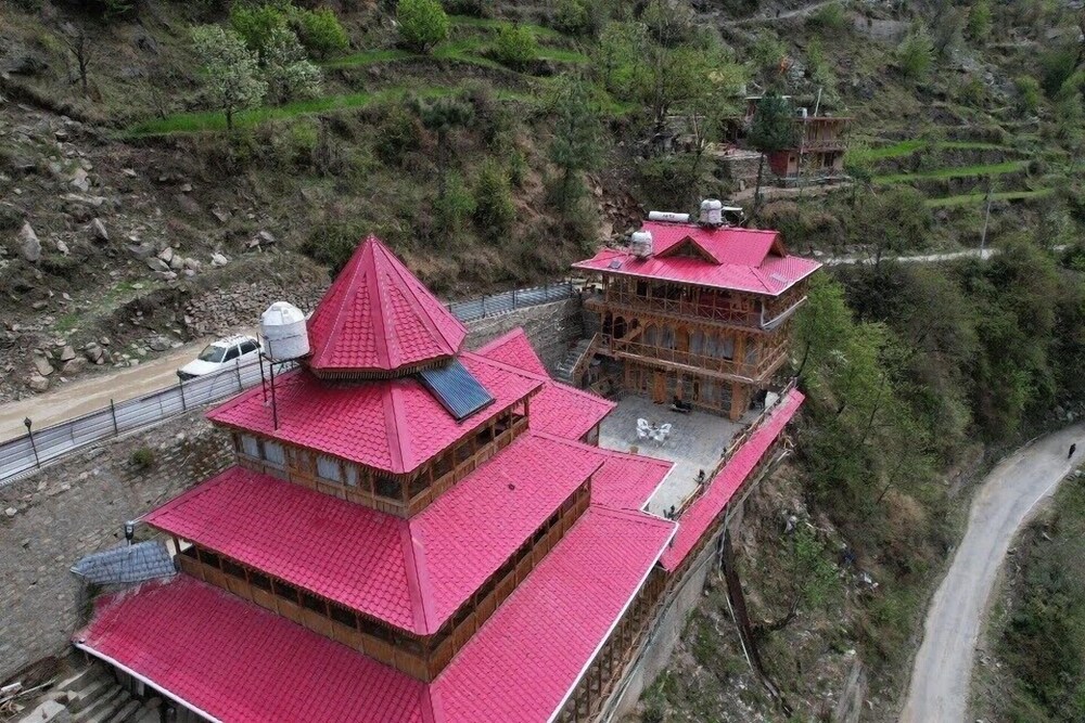 Tirthan Village Resort