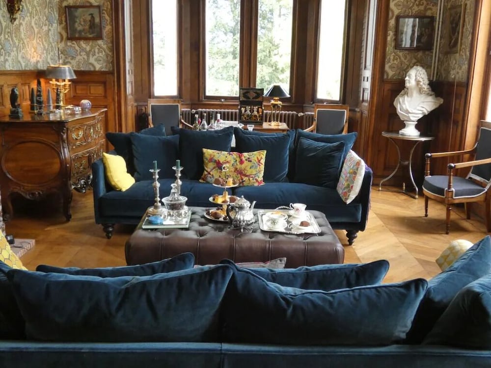 Chateau de Hieville view 5