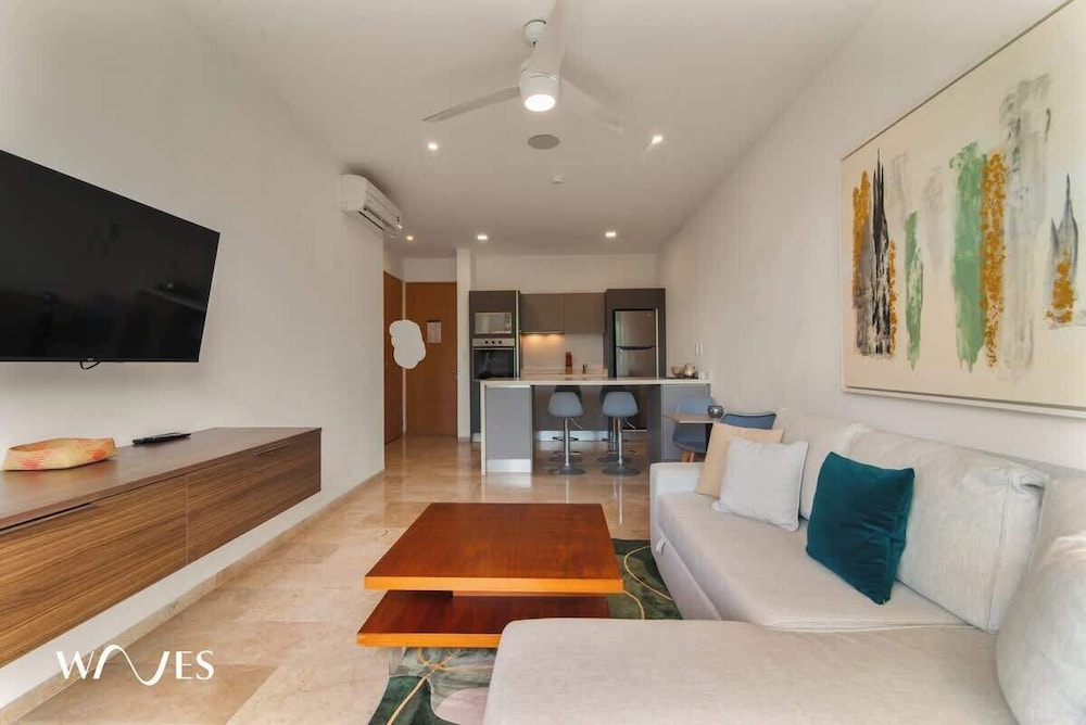 Luminous 1 Br. Steps Away From the Beach