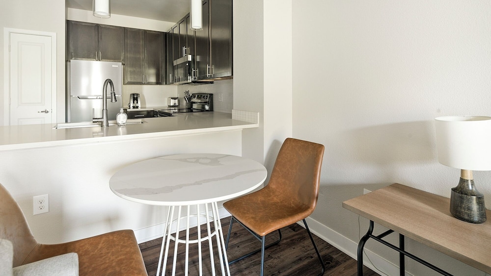 Landing Apartments - Grand Harbor