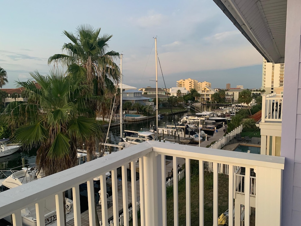 The Gulfview Grandeur