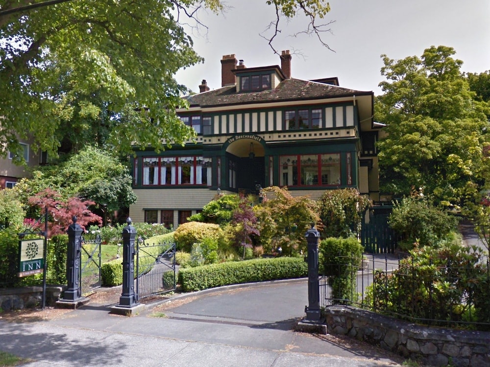 Beaconsfield Inn