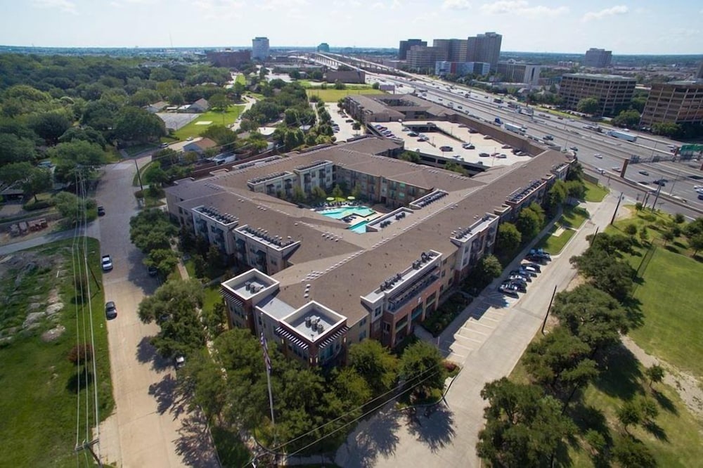 Landing Apartments - North Dallas