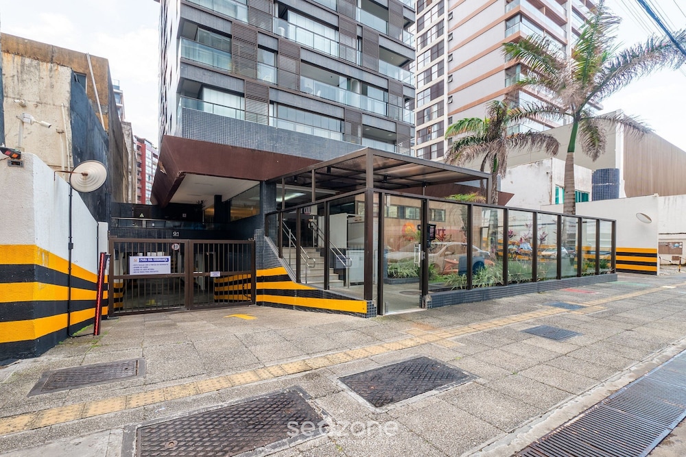 1 Bedroom Apart w/ Air 120m From the Beach Esb0310
