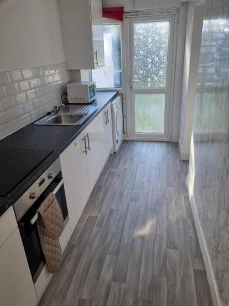 Gillingham Retreat - Spacious 4 Bedroom House