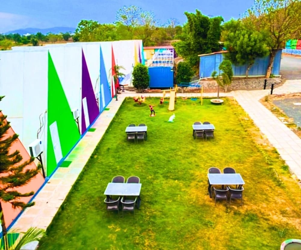 Sizzle Bay Resort