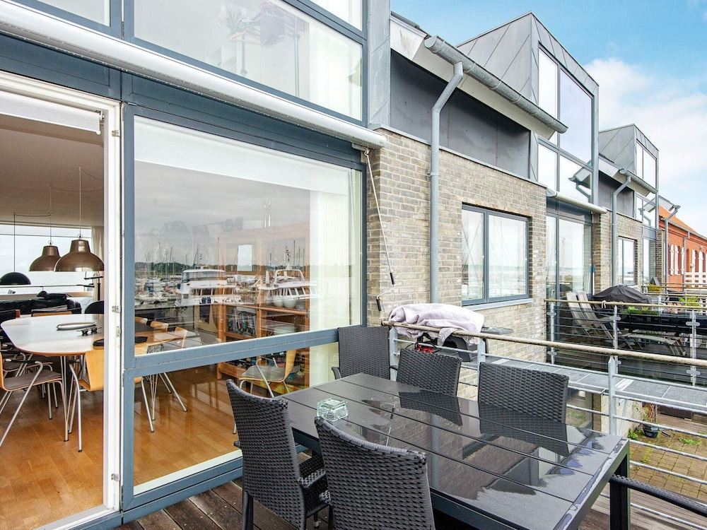 12 Person Holiday Home in Grenaa view 4