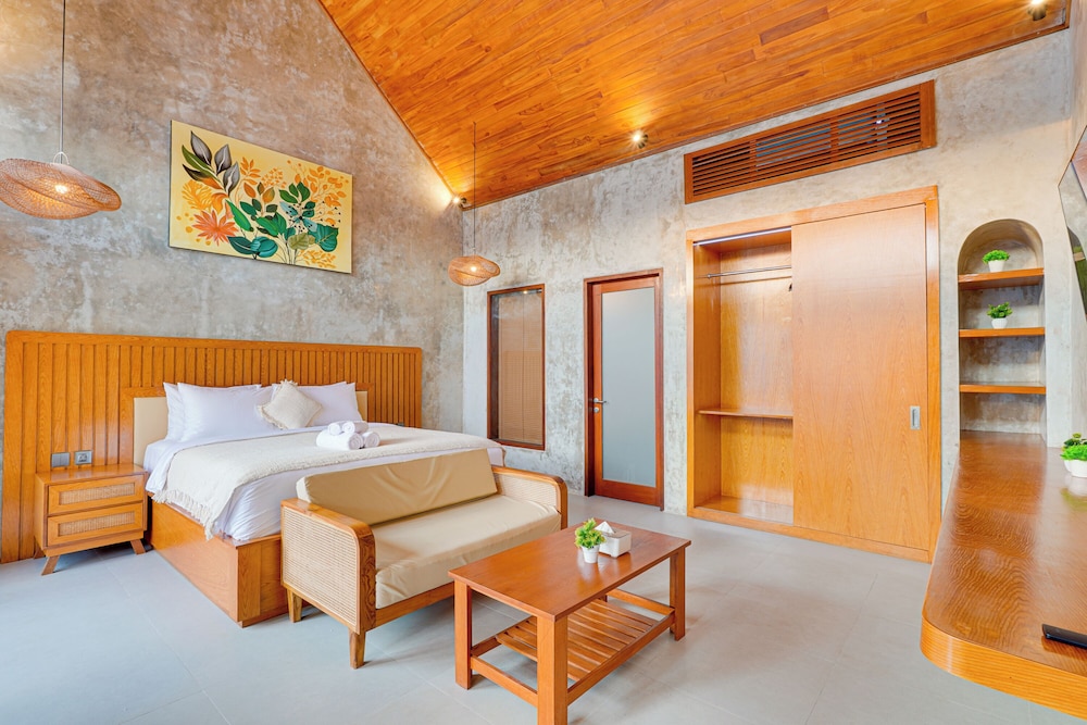 LaLuxe Villa and Residence