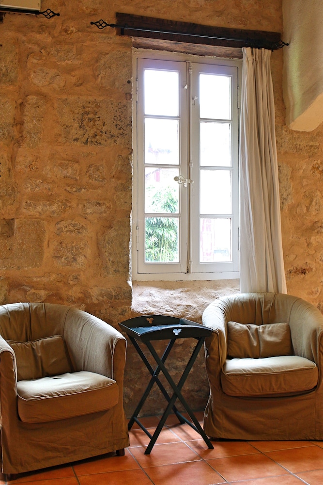 Le Pavillon de St. Agnan