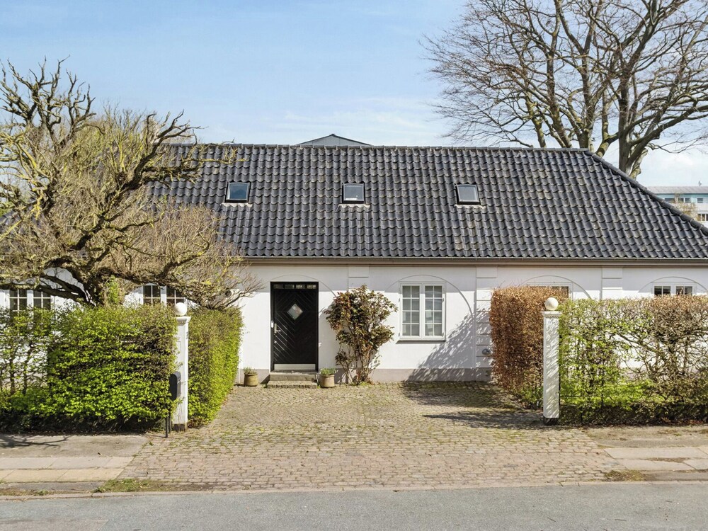 Sanders Swan - Marvellous Villa Close to the Center of Copenhagen