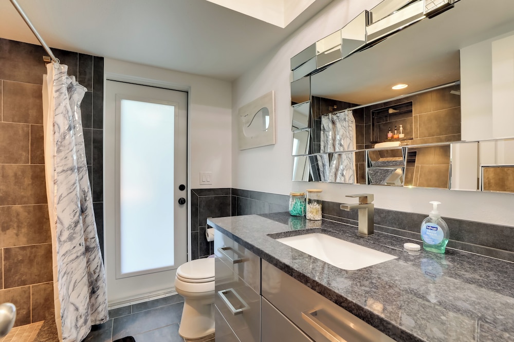 Riverfront Gem w/ Hot Tub & Pool in Port Charlotte
