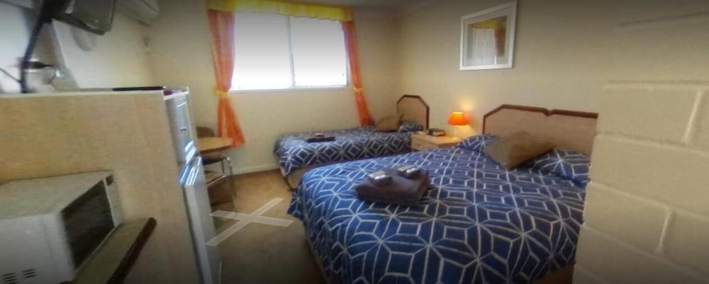The Clansman Motel
