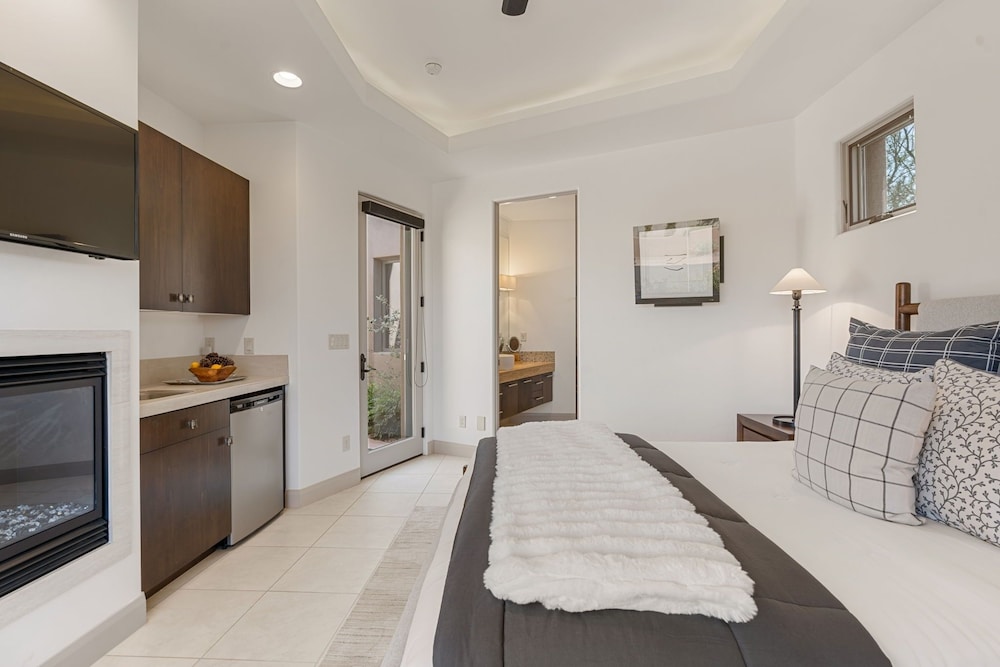 Escape To Entrada 4 Bedroom Home