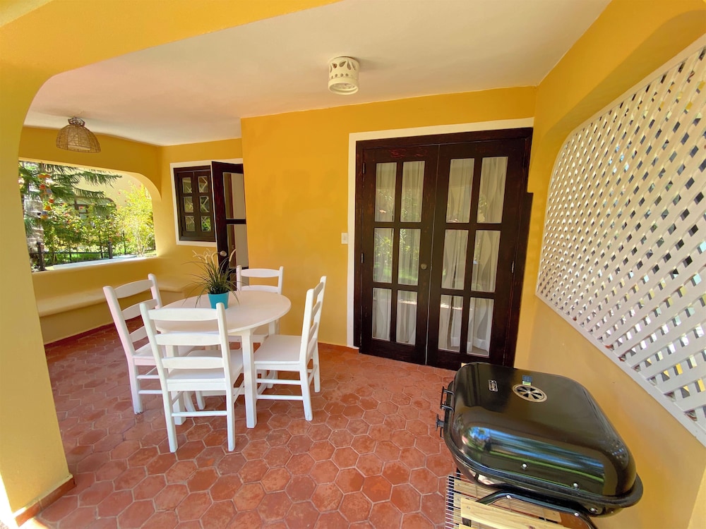 TROPICAL VILLAS playa LOS CORALES
