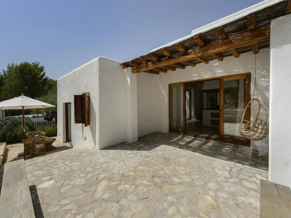 Holiday Home With Children Play Area