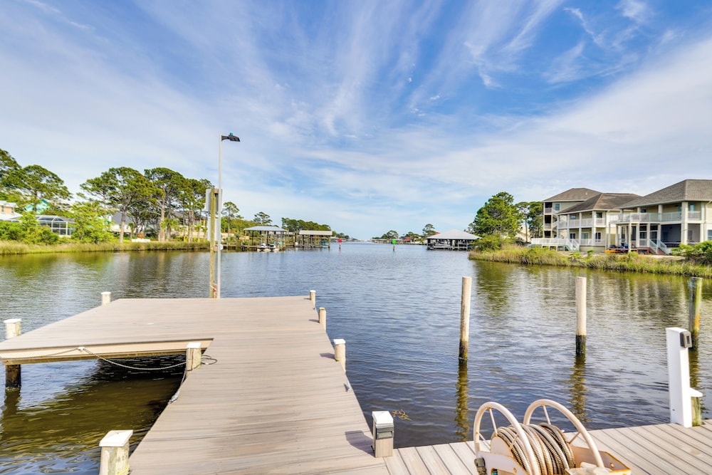 Charming Panama City Studio w/ Community Pool! view 3